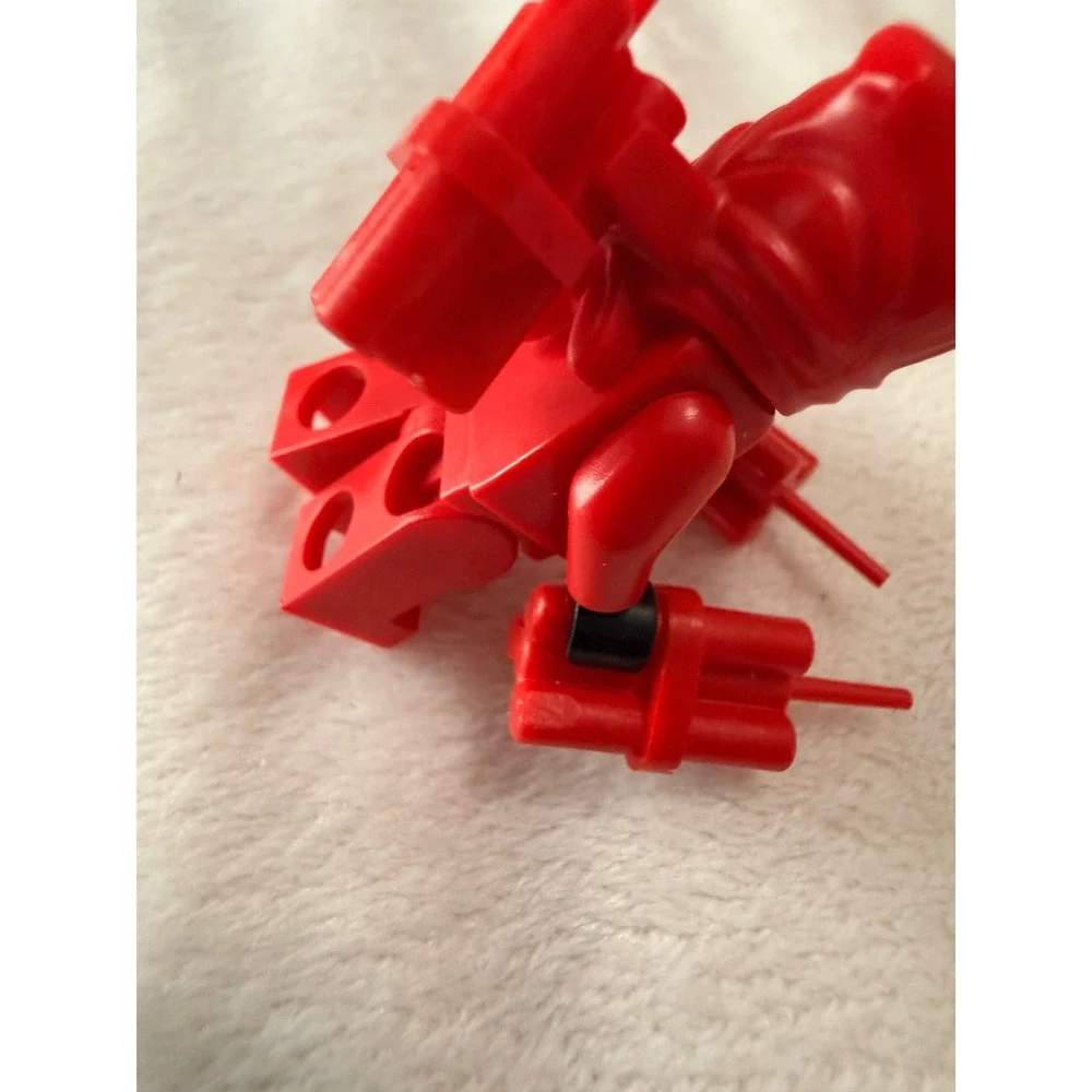 LEGO Ninjago Kai Red Ninja Minifigure with Dynamite Accessories